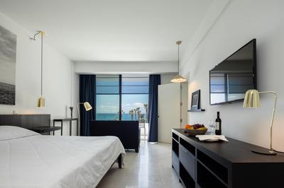 One Bedroom Sea View Suite