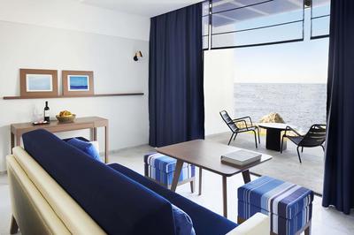 Connecting Sea View Kyma Suite