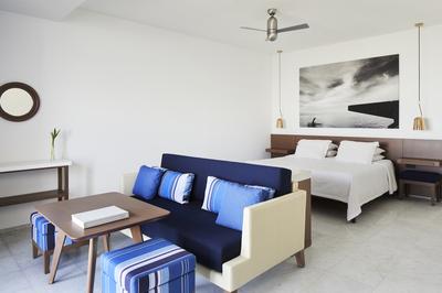 Connecting Sea View Kyma Suite
