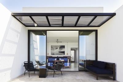 Connecting Sea View Kyma Suite