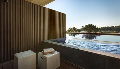 Deluxe Sea View Room
