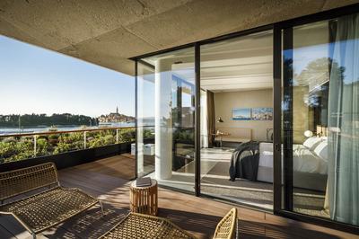 Horizon Deluxe Suite