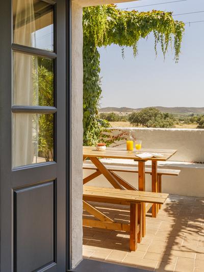 Courtyard Room