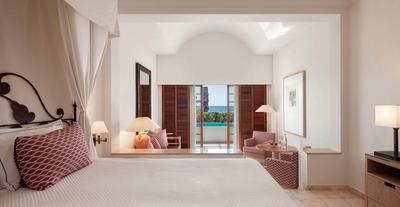 Sea View Garden Studio Suite With Whirlpool
