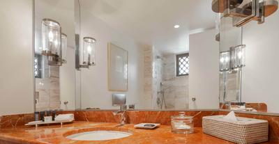Sea View Garden Studio Suite With Whirlpool Bathroom