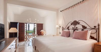 Artemis Sea View Suite