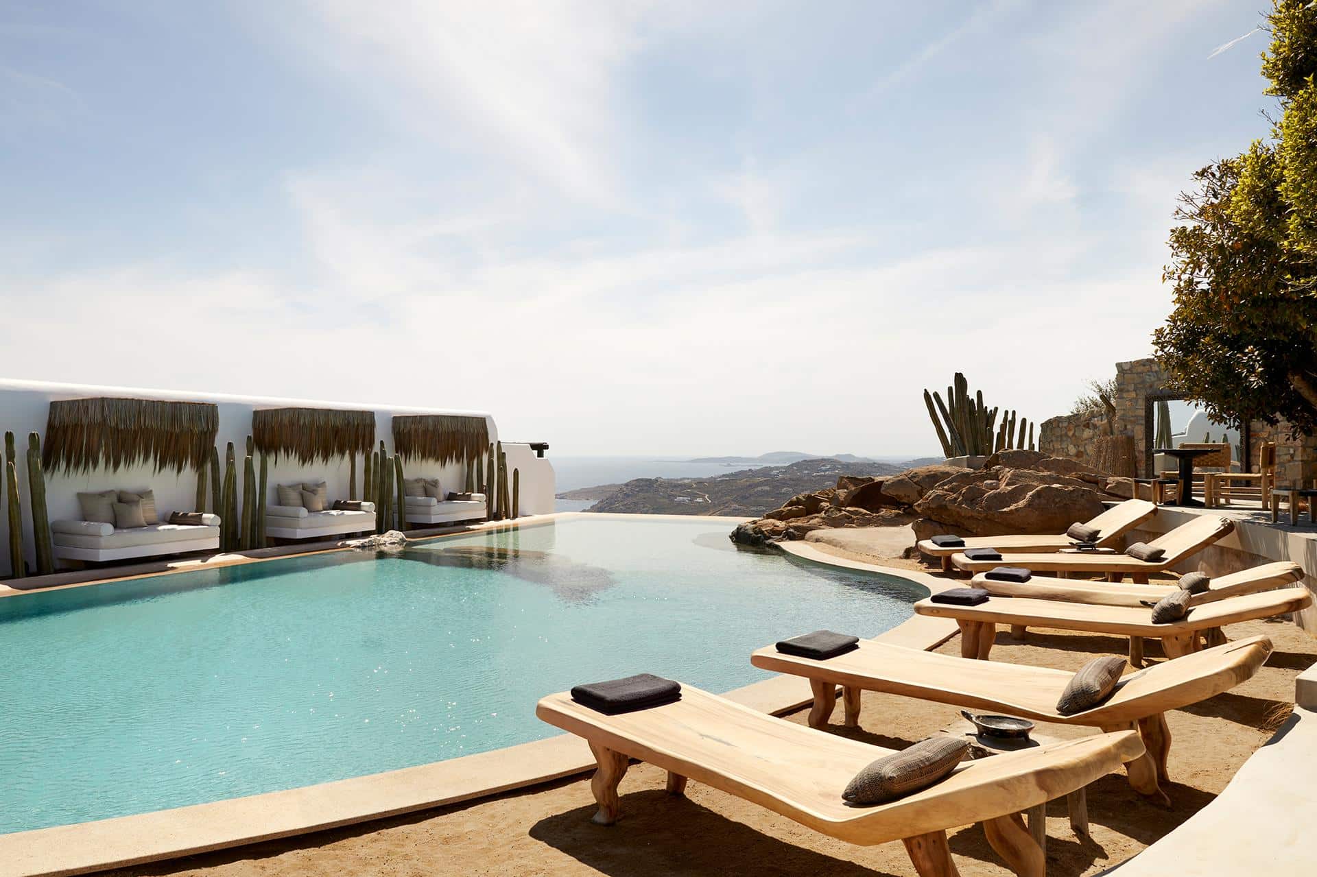 Panoptis Honeymoon Retreat Outdoor Jacuzzi