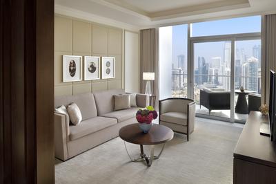 Premier Suite Fountain View, Lounge Access