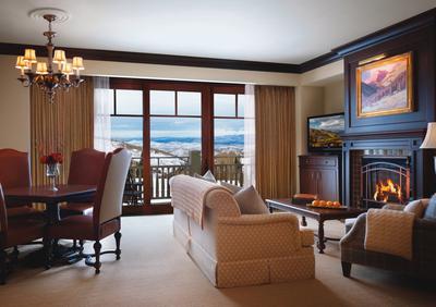 Peak View Two Bedroom King Suite