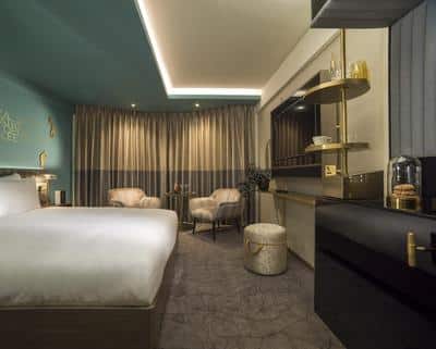 Classic Chic Room