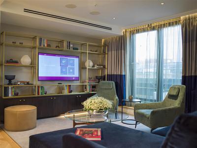 Guest room