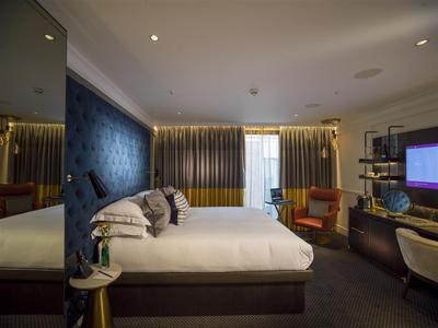 Guest room