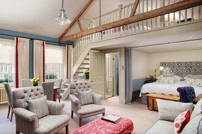 Mews Suite