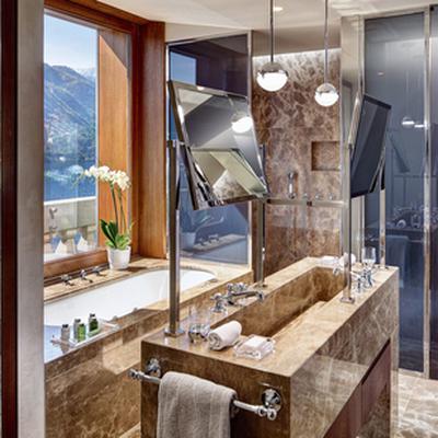 Rooftop Corner Suite