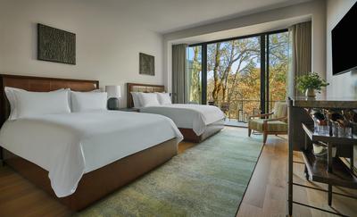 Forest Queen Queen Room