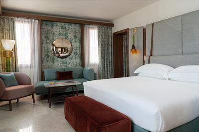 Lagoon View Suite