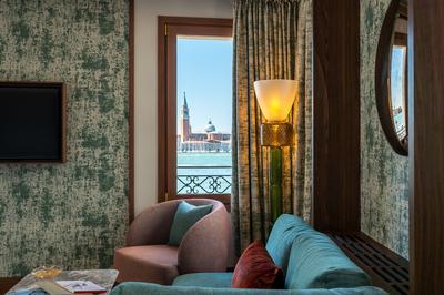 Lagoon View Suite