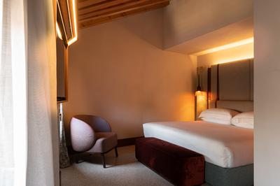 Canal View Executive Suite