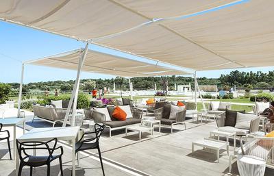 Pool Bar
