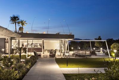 Pool Bar
