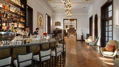 Bar & Chiostro