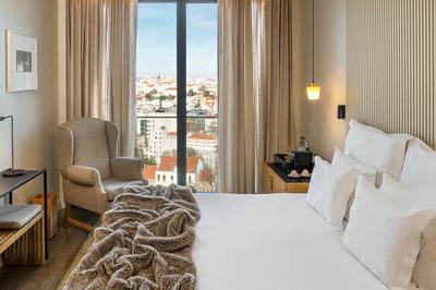 Superior City View Room