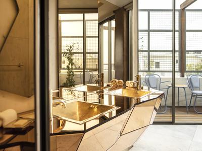 Penthouse Suite