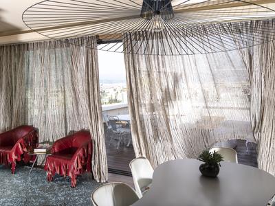 Penthouse Suite
