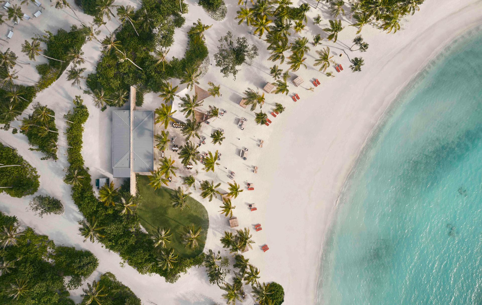 Patina Maldives, Fari Islands