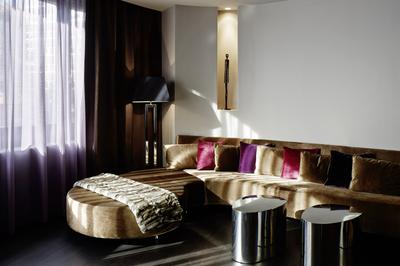 Prestige Room