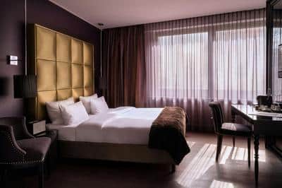 Select Room