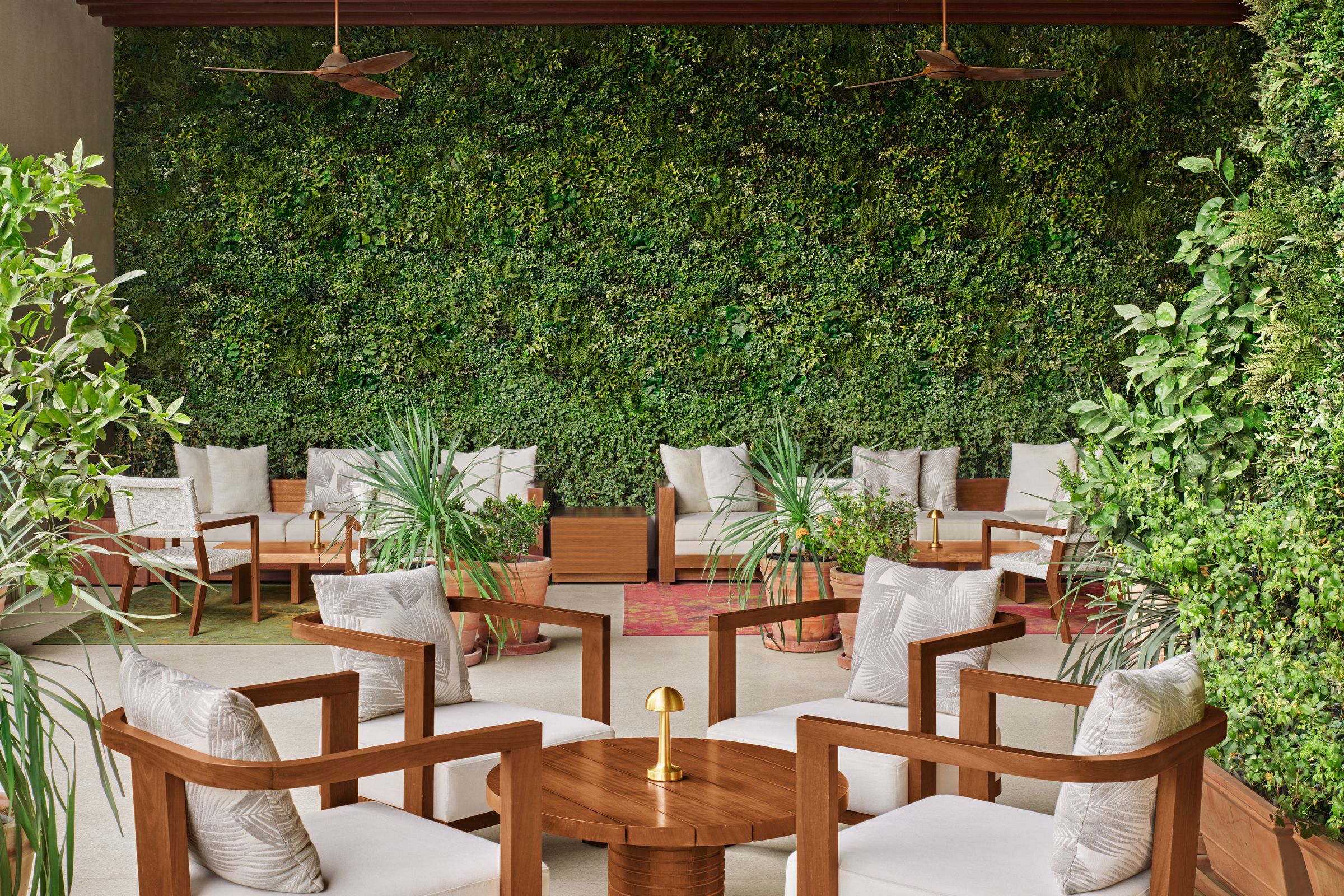 Thia Skylounge
