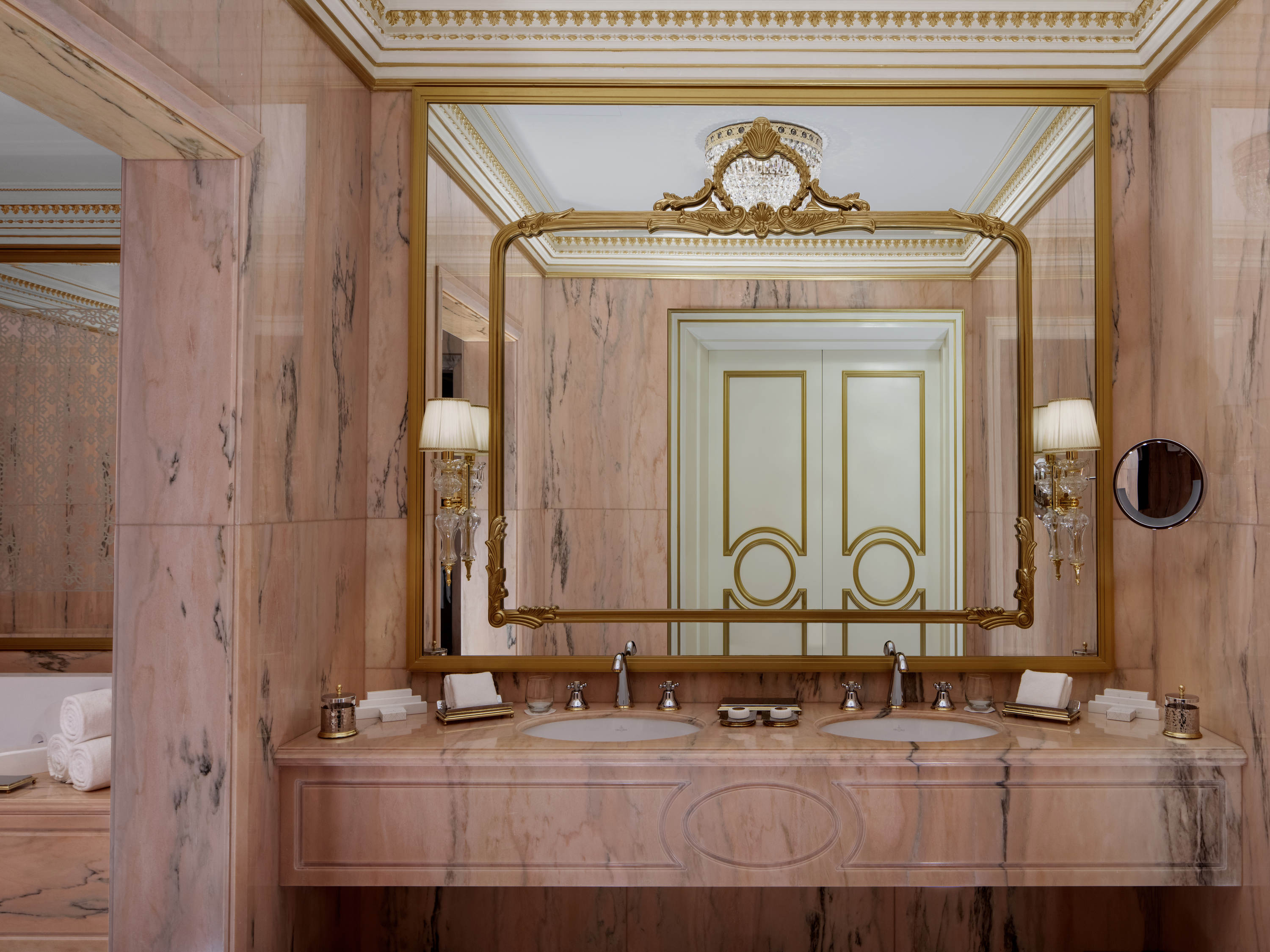 Raffles Presidential Suite