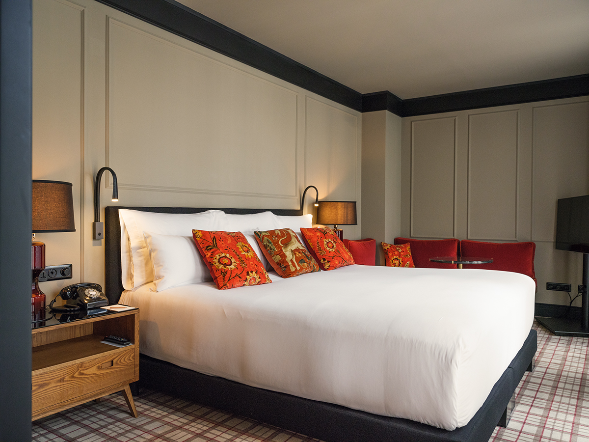 L Room