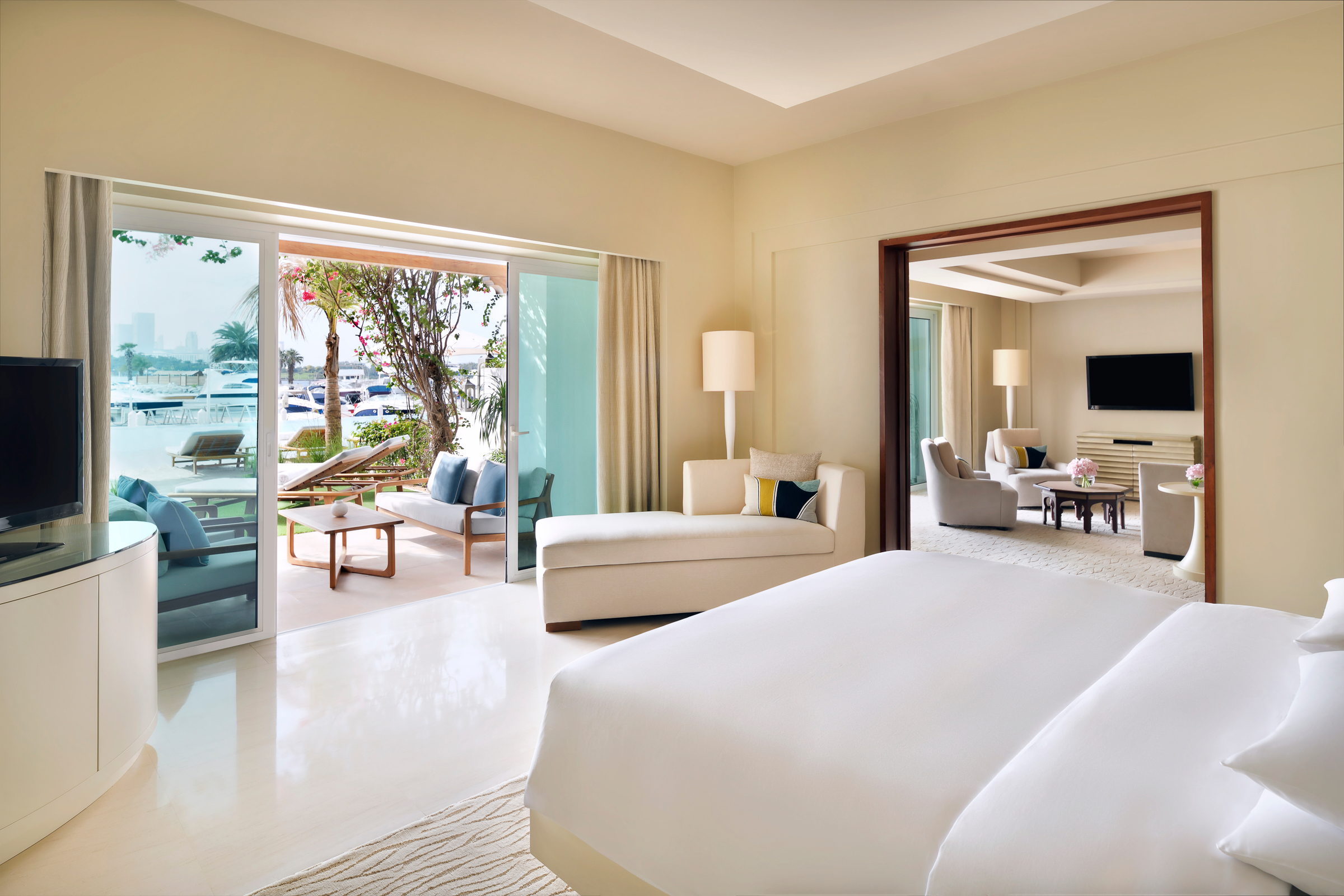 Lagoon Beach Suite