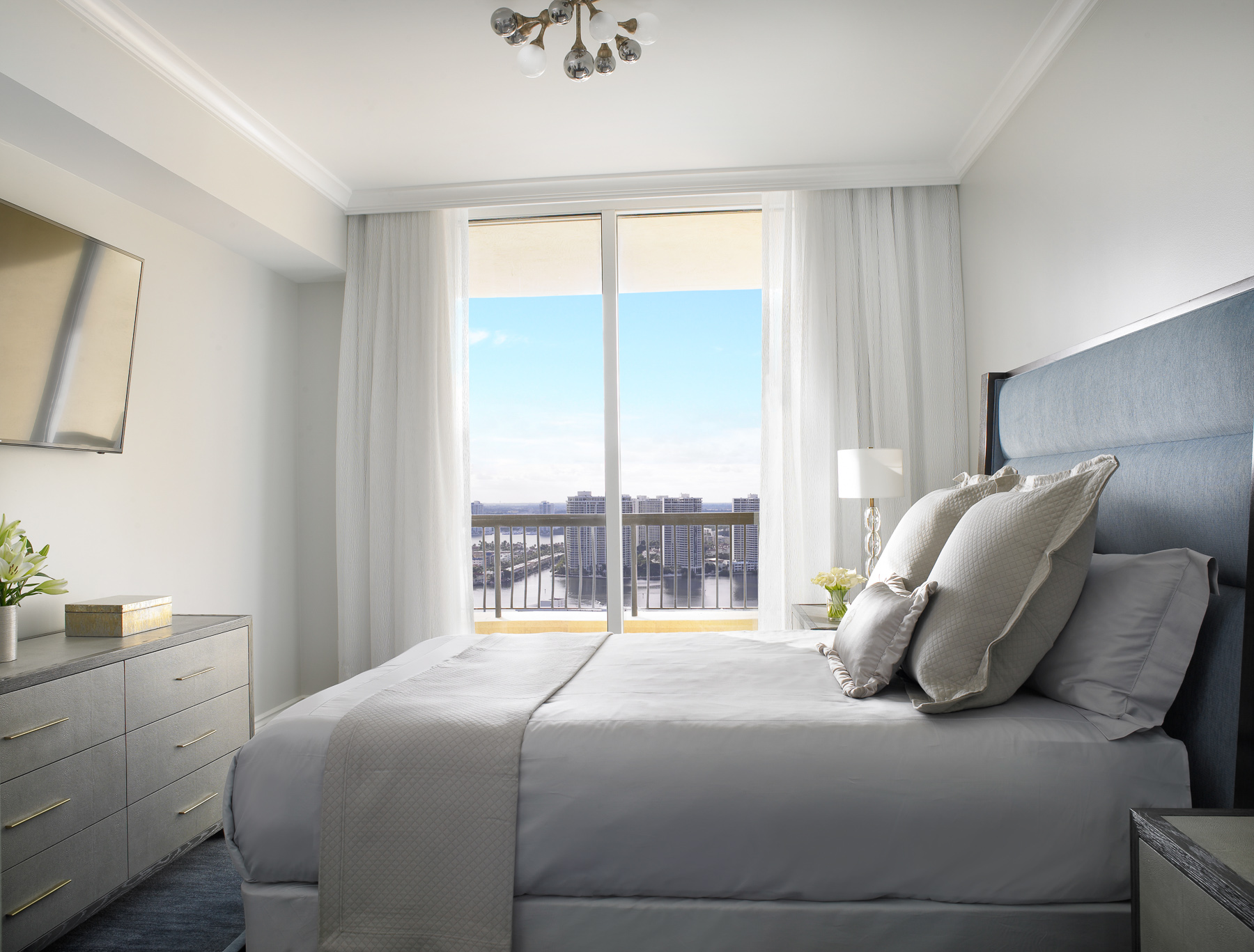 Grand Deluxe Three Bedroom Oceanfront Suite
