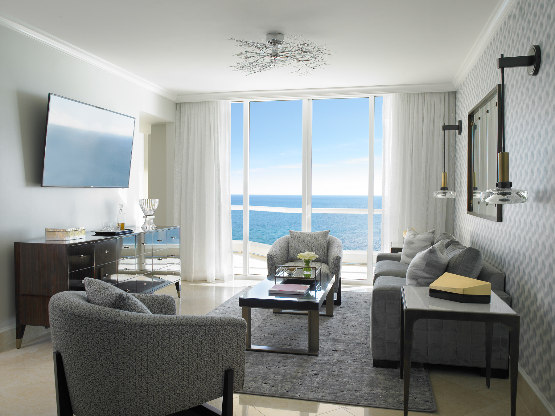 Grand Deluxe Three Bedroom Oceanfront Suite