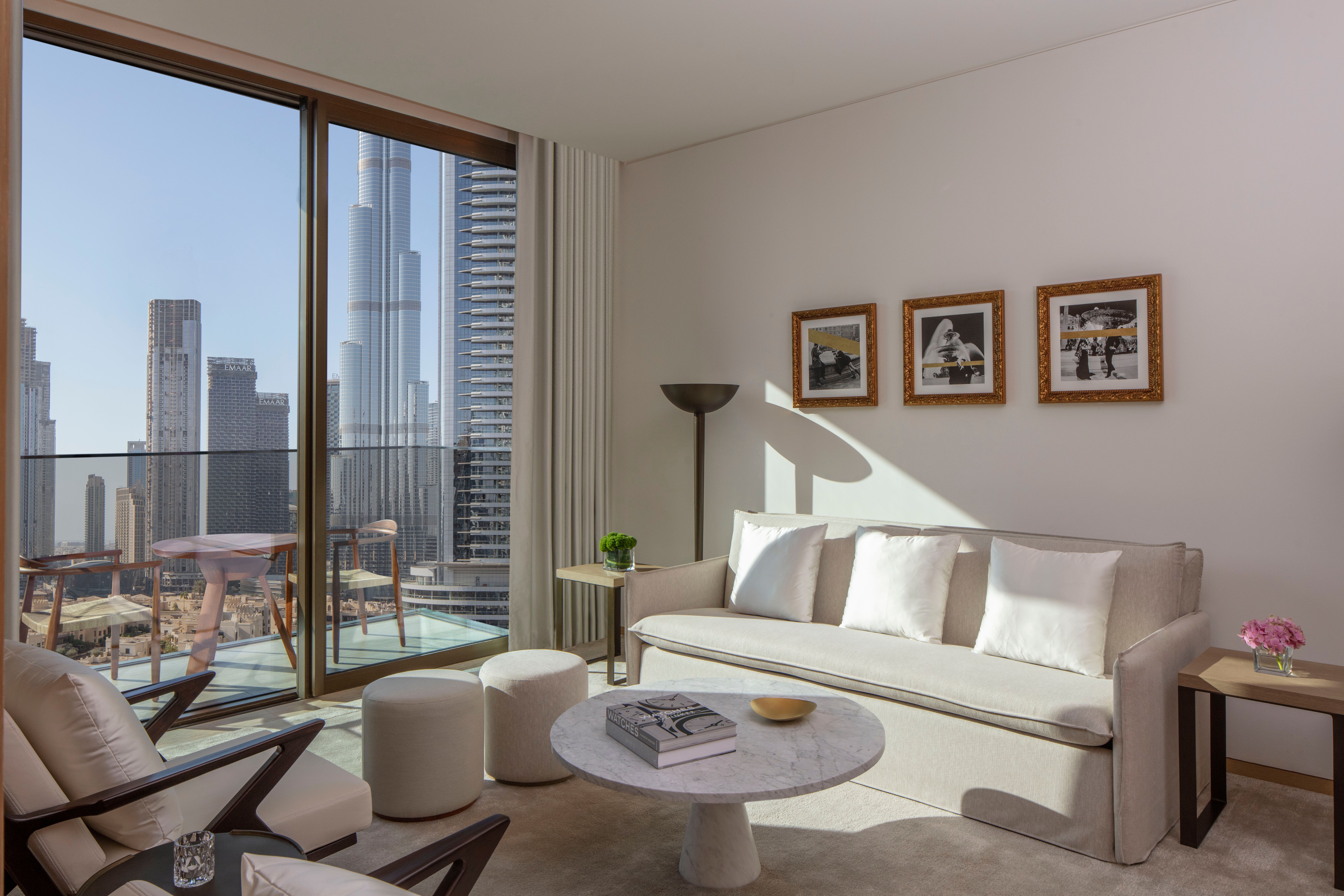 Deluxe 1-Bedroom Suite
