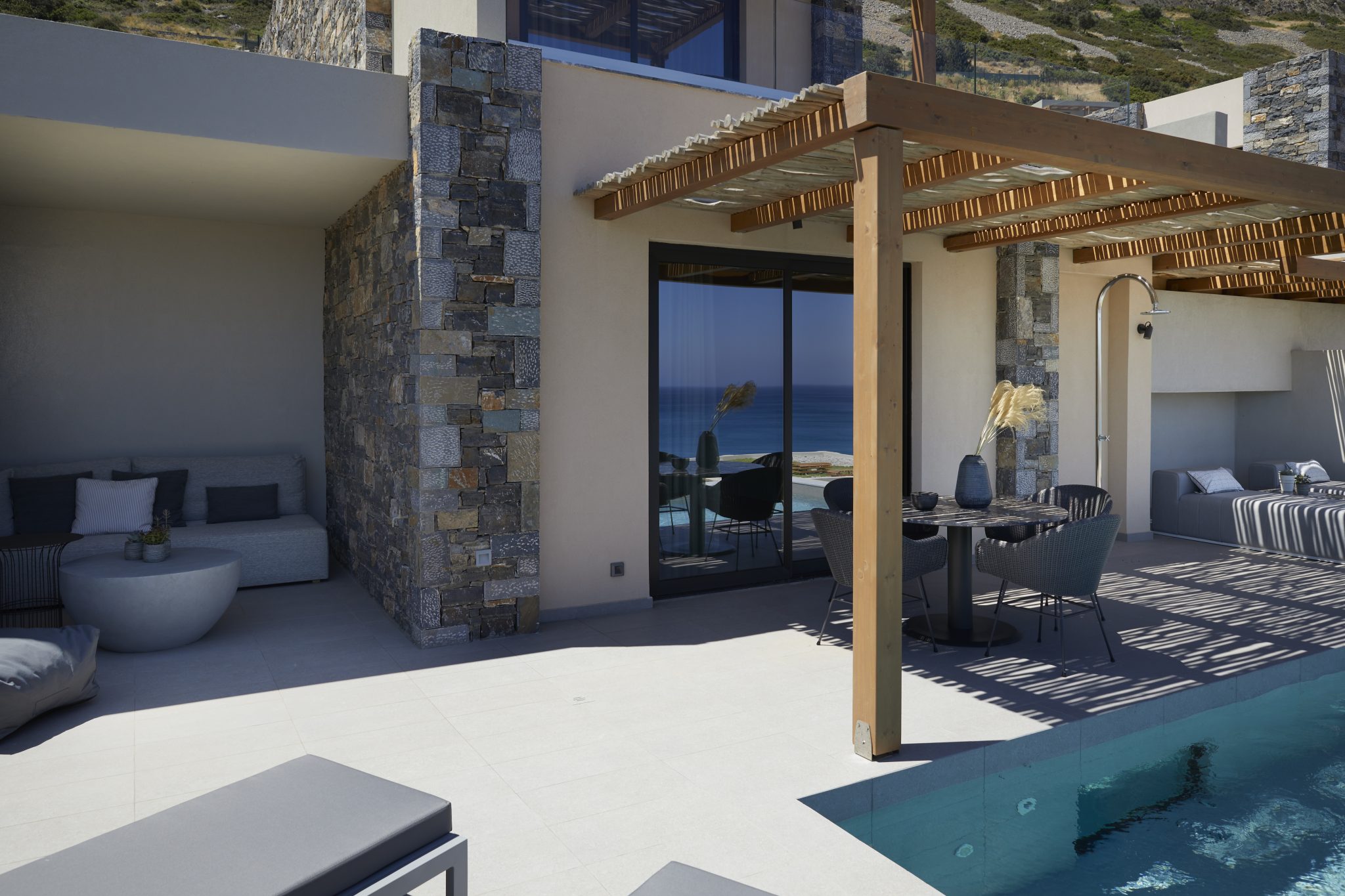 Family Duplex with Private Pool and Pool Basement Level