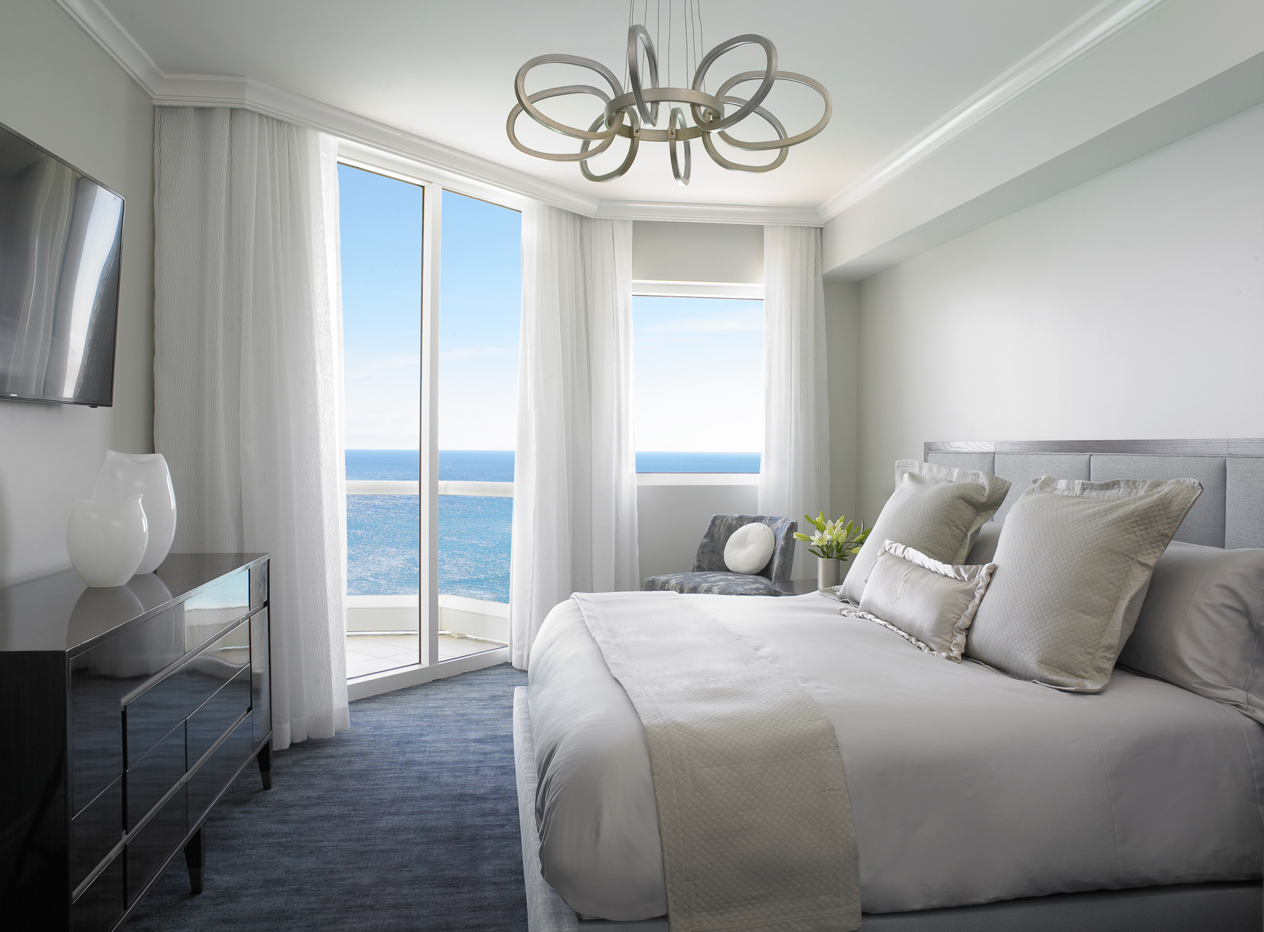 Grand Deluxe Three Bedroom Oceanfront Suite