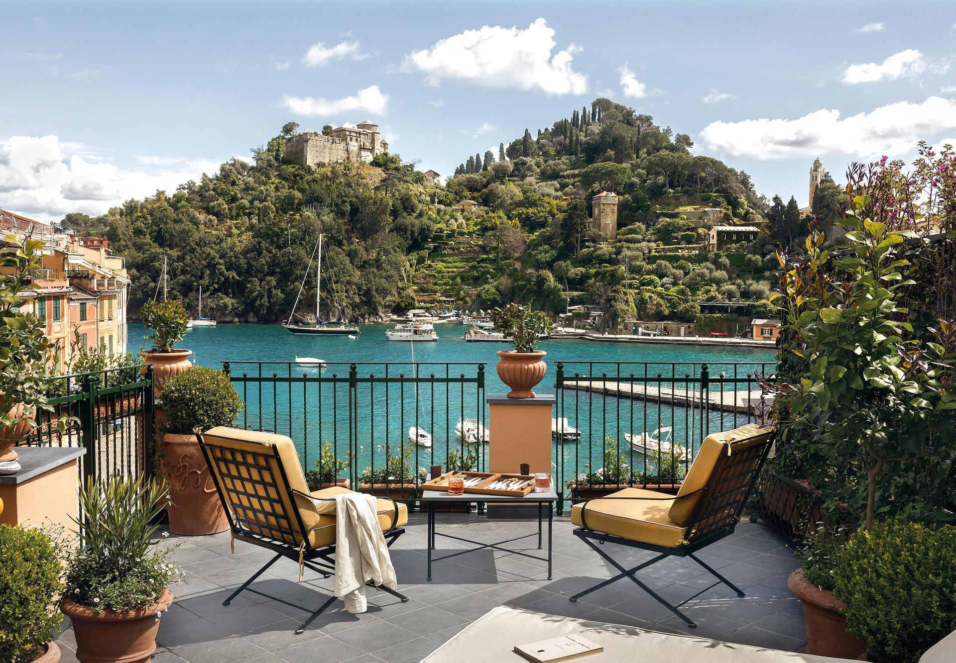 10 luxury hotel suites around the world