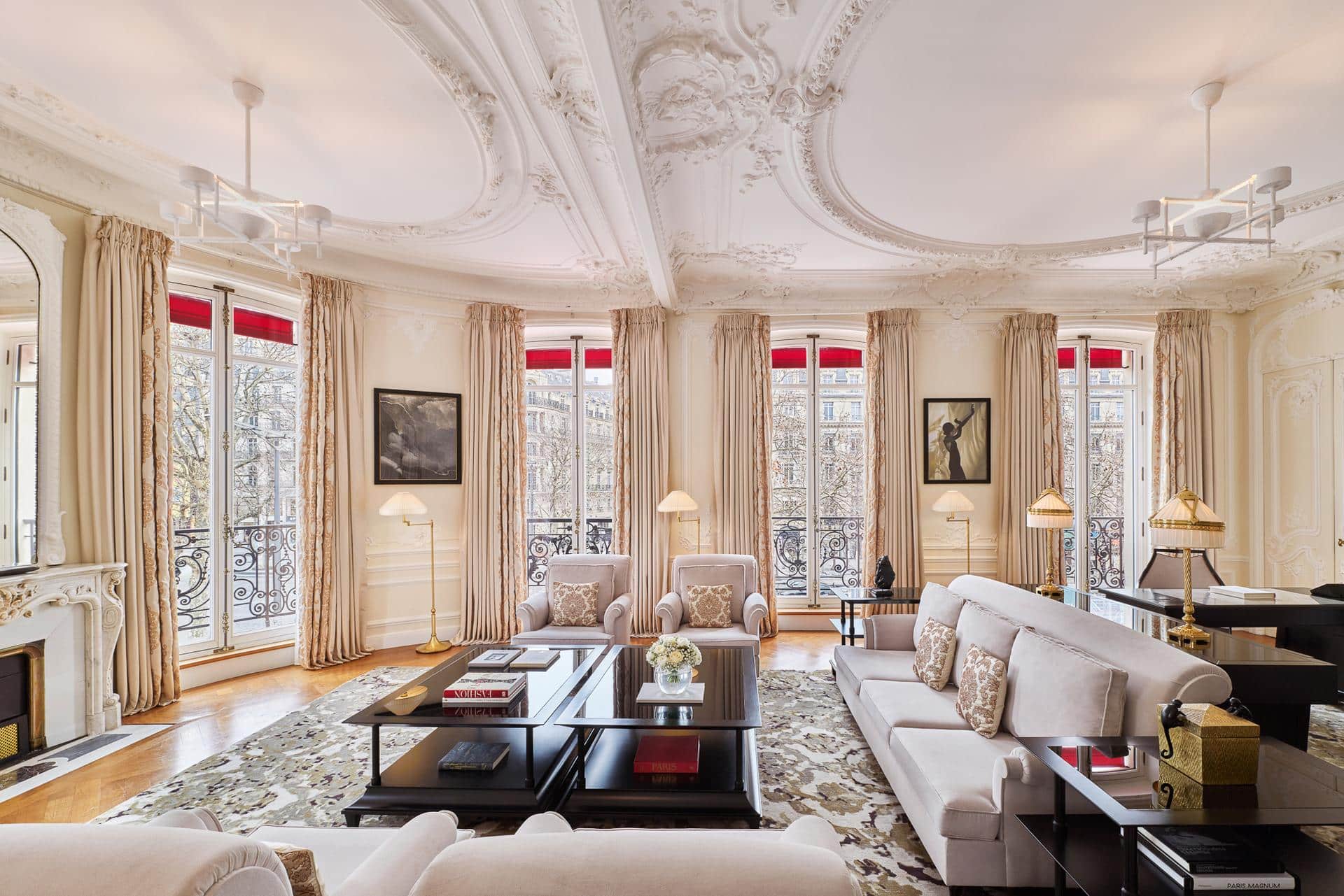 Suite Signature George V at Hôtel Barrière Le Fouquet's Paris