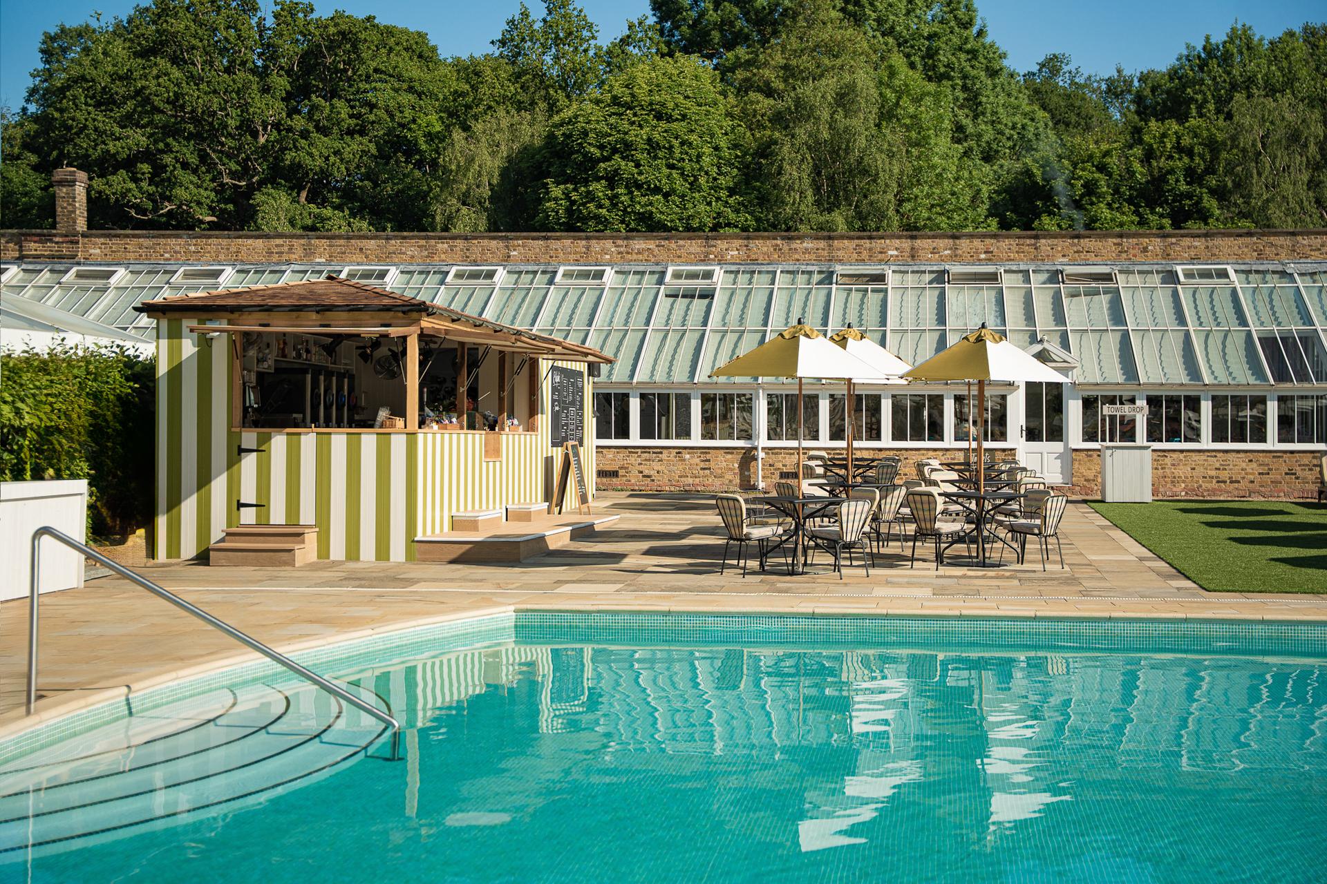Walled Garden by Martin Hulbert Design at The Grove, Hertfordshire